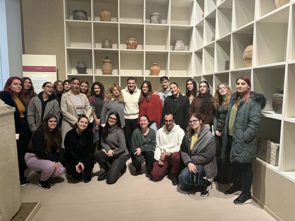 Το εργαστήριο πένθους στη Νεκρόπολη του Αρχαιολογικού Μουσείου Πατρών